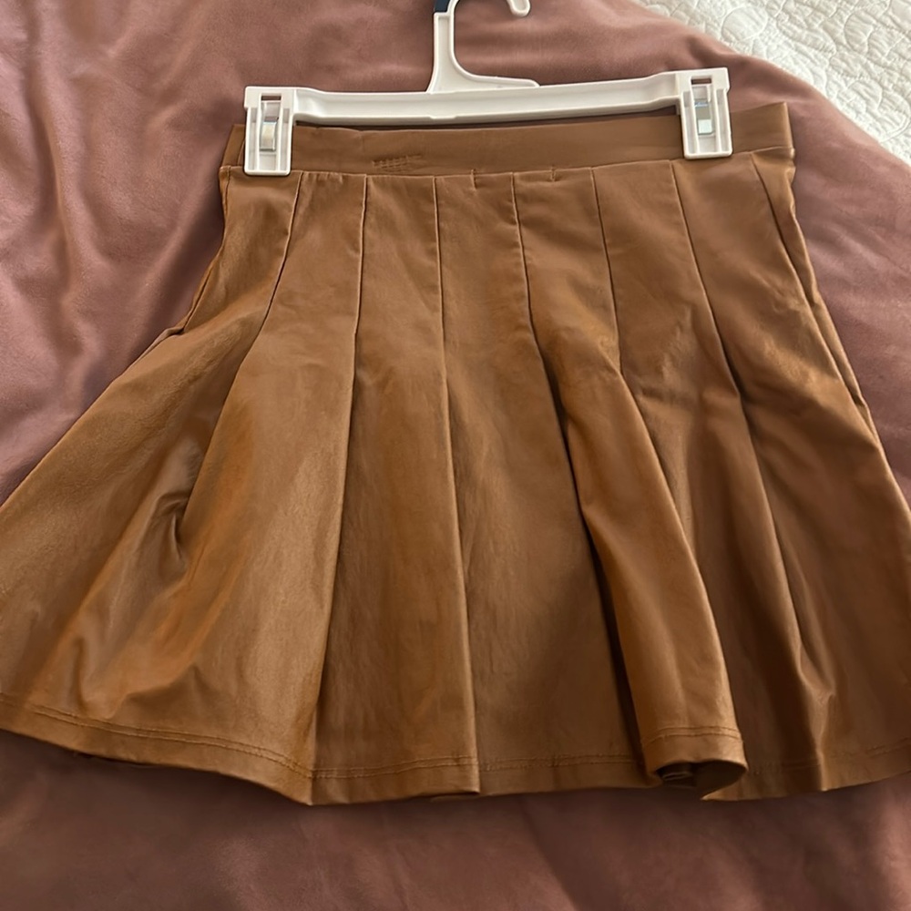 Brown mini skirt
